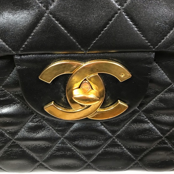 Authenticated CHANEL VTG XL Jumbo Flap Gold HW - Picture 3 of 8